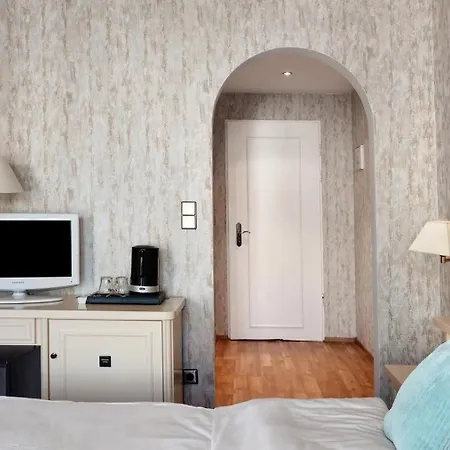 Hotel See-Hotel Seeschau - Direkt Am Bodenseeufer Reichenau